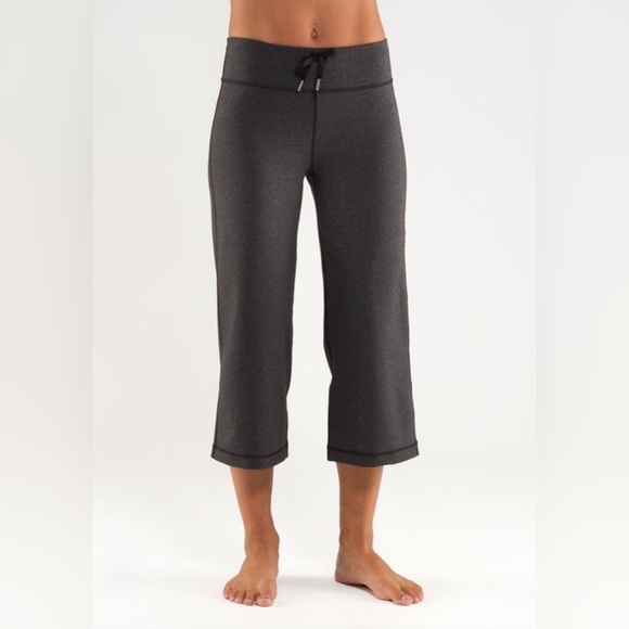 lululemon athletica Pants - Lululemon Still Crop Wide Leg High Rise Pants Women's Black Size 8